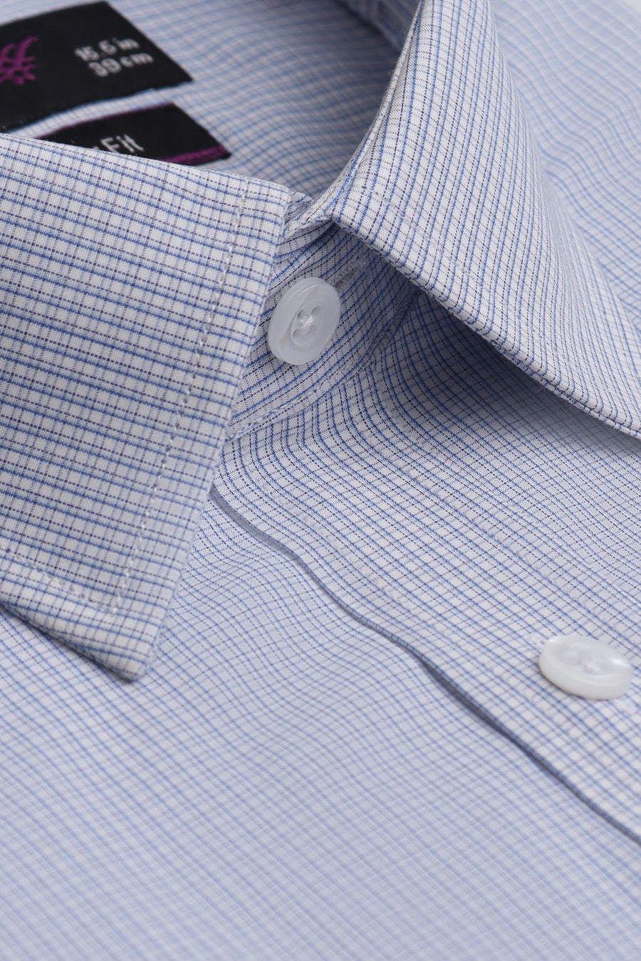 White & Blue Regular Fit Dress Shirt – Soft Luxury Finish